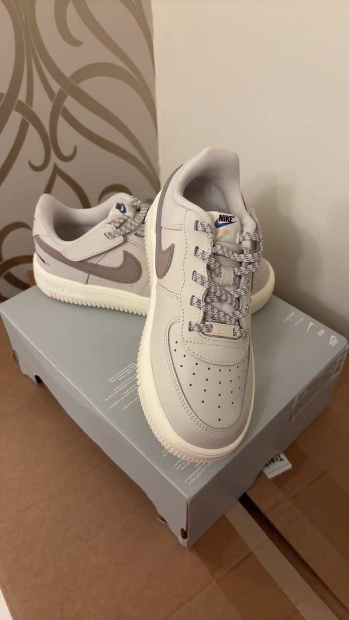 Nike Nike Air Force 1 LV8 product image
