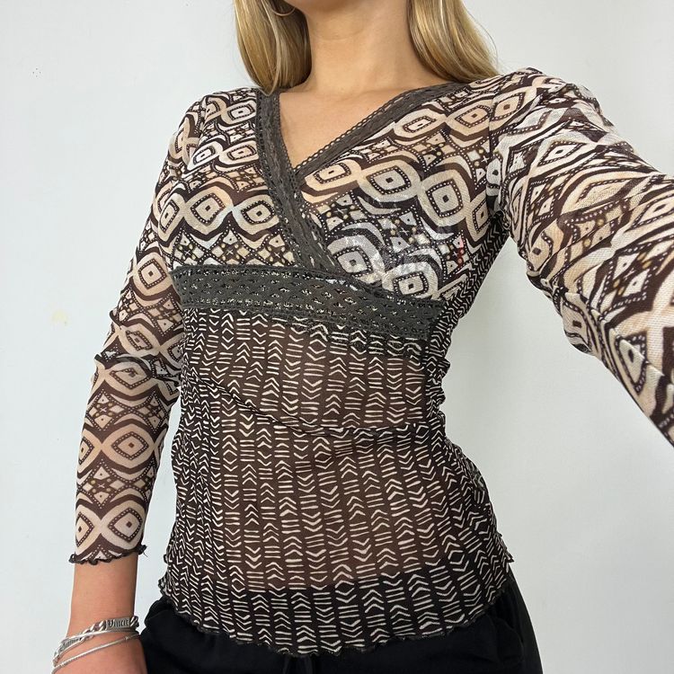 Immagine di 00s vintage graphic mesh 3