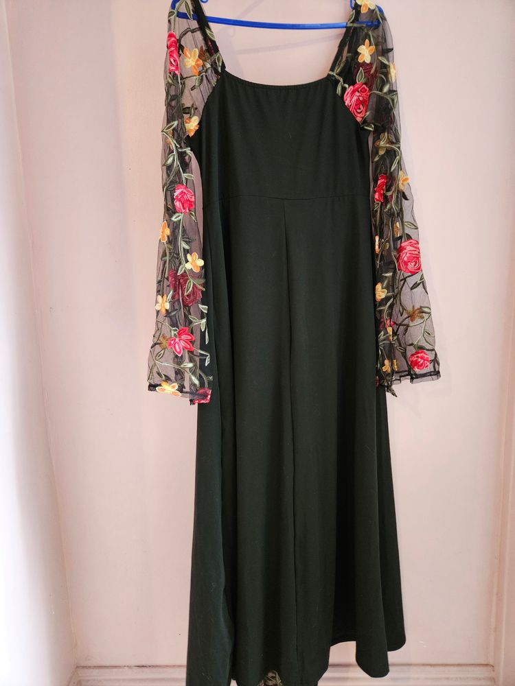 Black Dress With Floral Embroidered Mesh Sleeves obraz 9