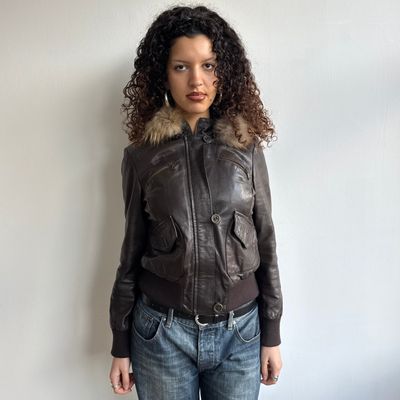 Dark brown leather zip fur hood jacket - Size M