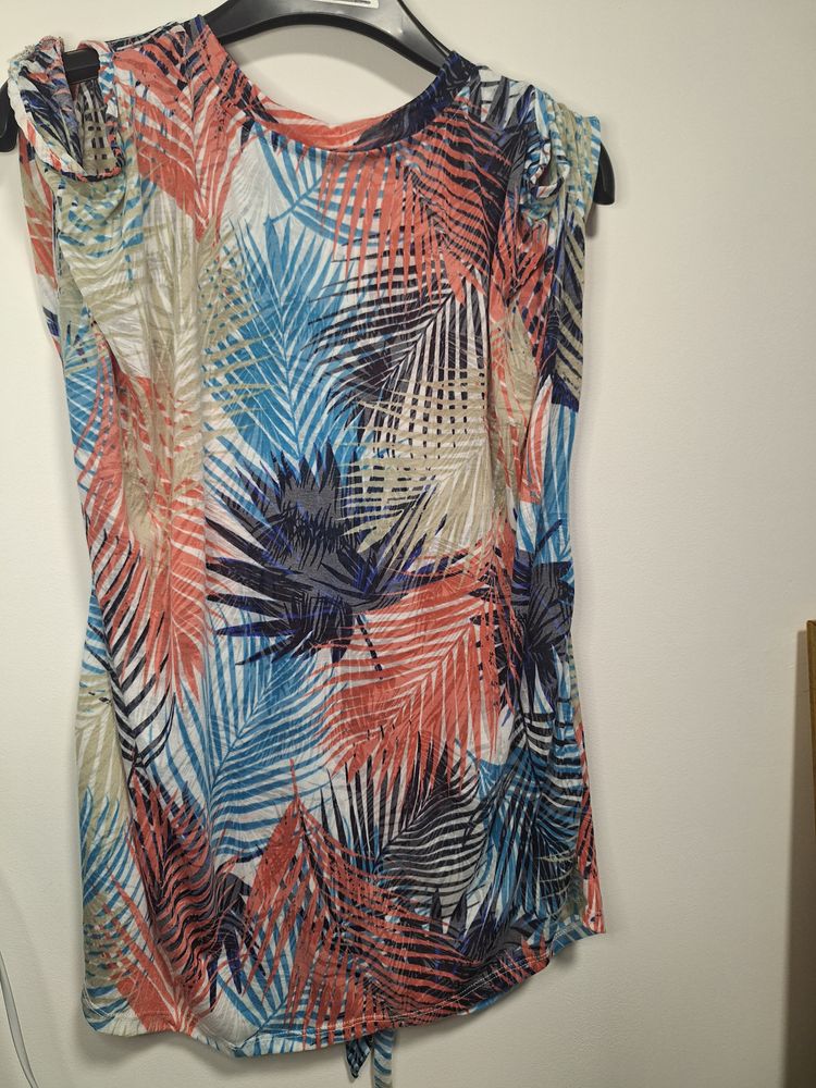 Multicolor Sleeveless Dress With Leaf Pattern