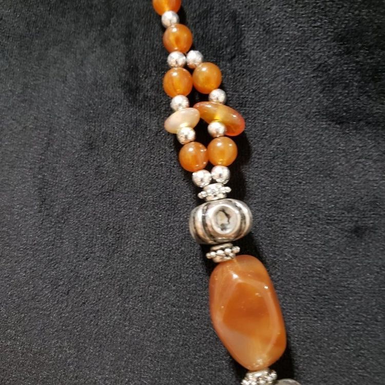 Beaded Necklace With Orange And Silver Beads obraz 5