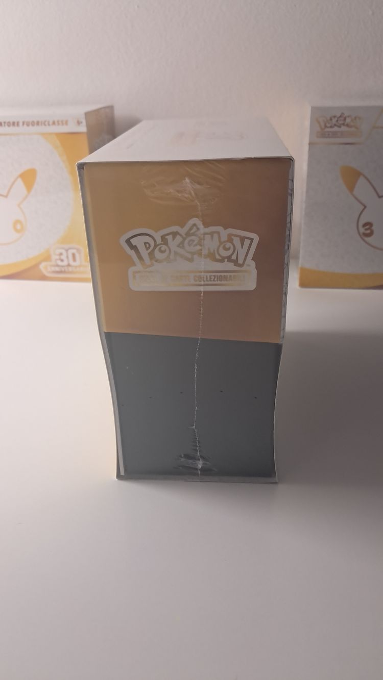 Pokémon Etb 30th anniversario sigillato image 2