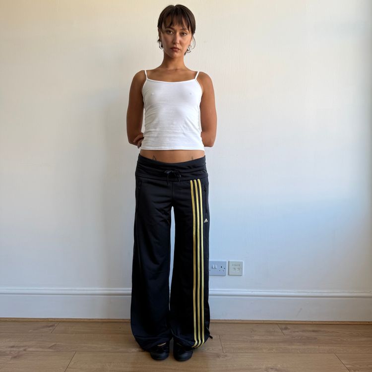 Navy + yellow Adidas track pants - Size M/L obraz 2