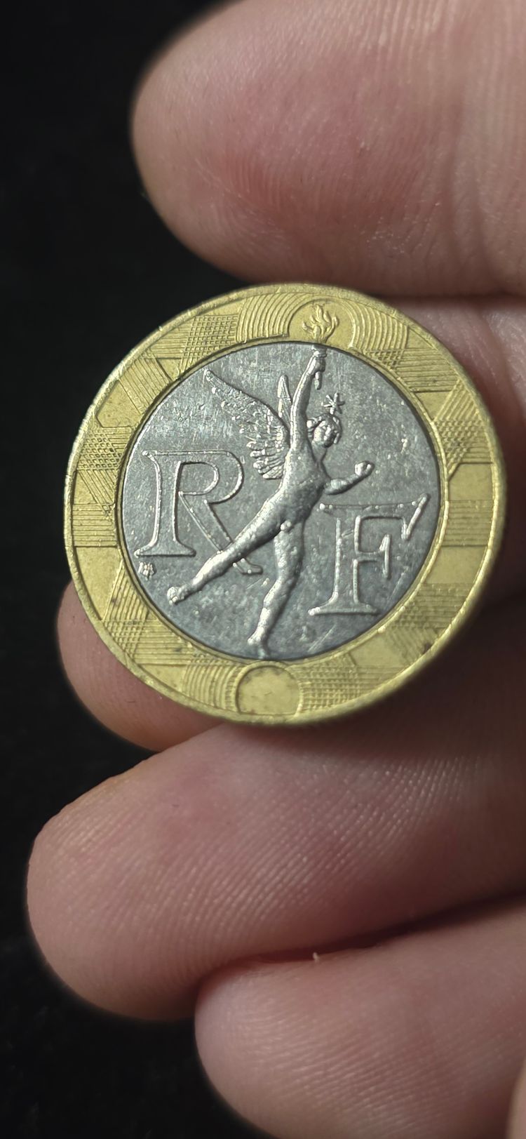16). French 10 Franc Coin 1990