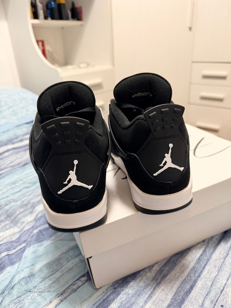 Immagine di Air Jordan 4 Retro Sneakers 3