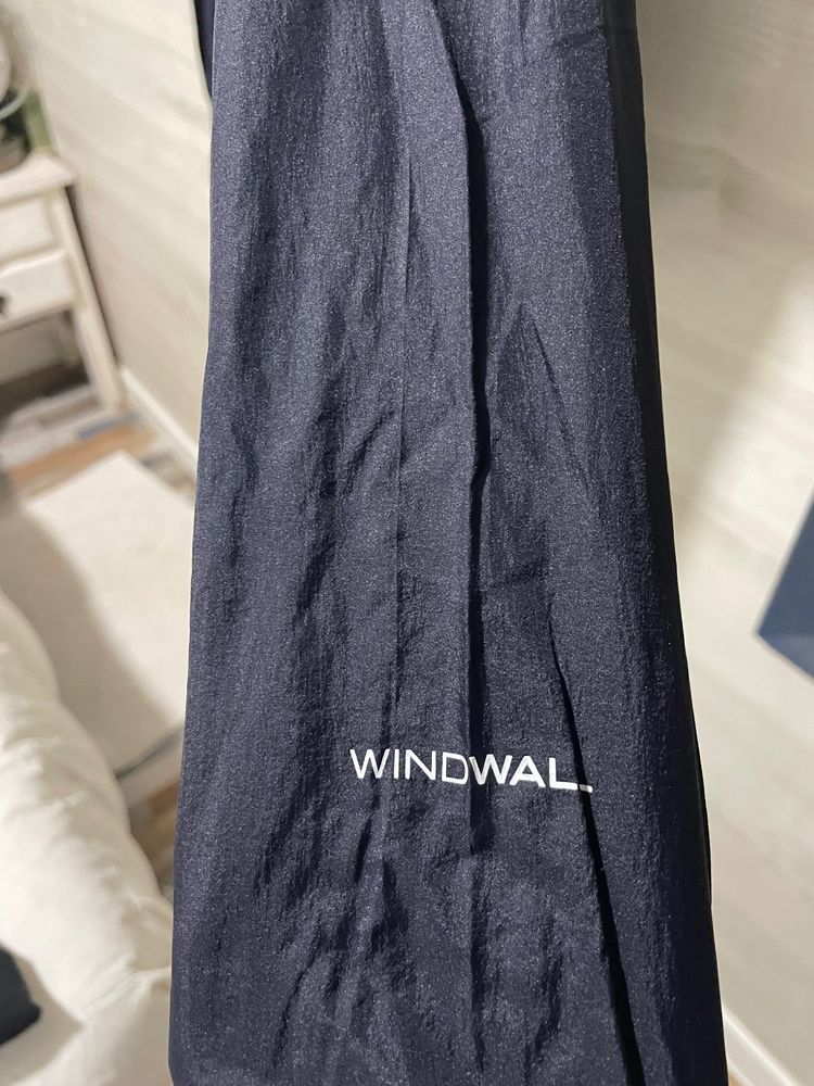 The North Face Men'S Windbreaker Jacket 2