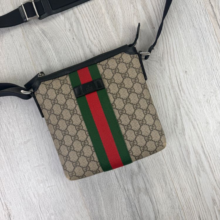 Gucci Men’s Flat GG Supreme Web Beige Messenger Bag image 3