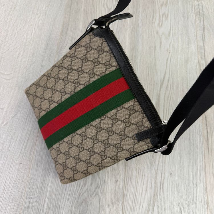 Gucci Men’s Flat GG Supreme Web Beige Messenger Bag image 5