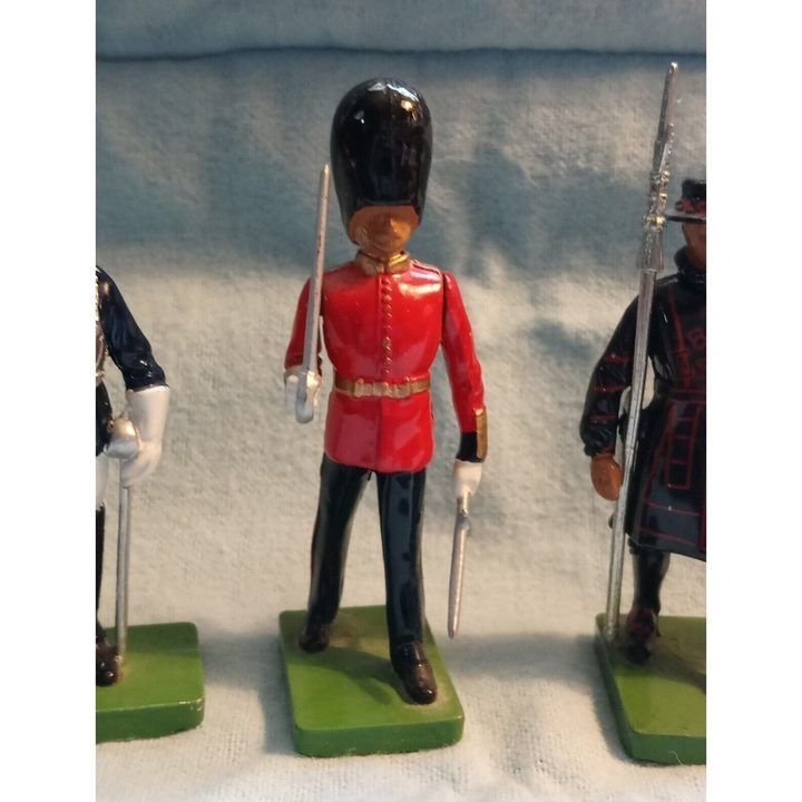 Metal Soldier Figurines image 1