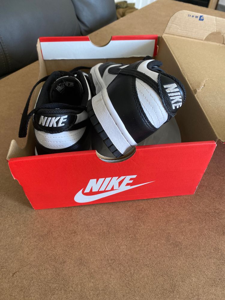 Nike Sneakers 4.5Uk Dunks  imagen 2
