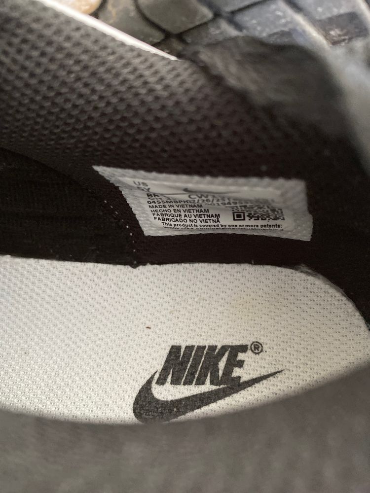 Nike Sneakers 4.5Uk Dunks  imagen 3