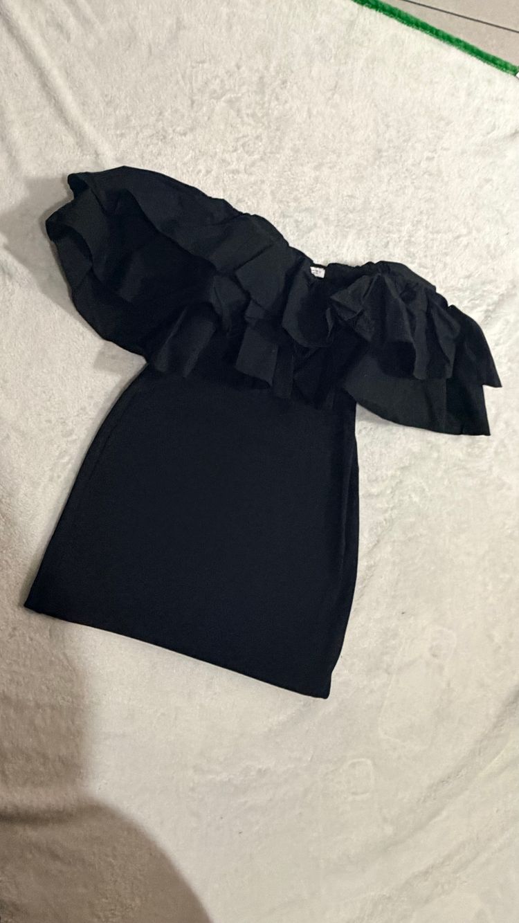 Zara Black Off-Shoulder /top  3