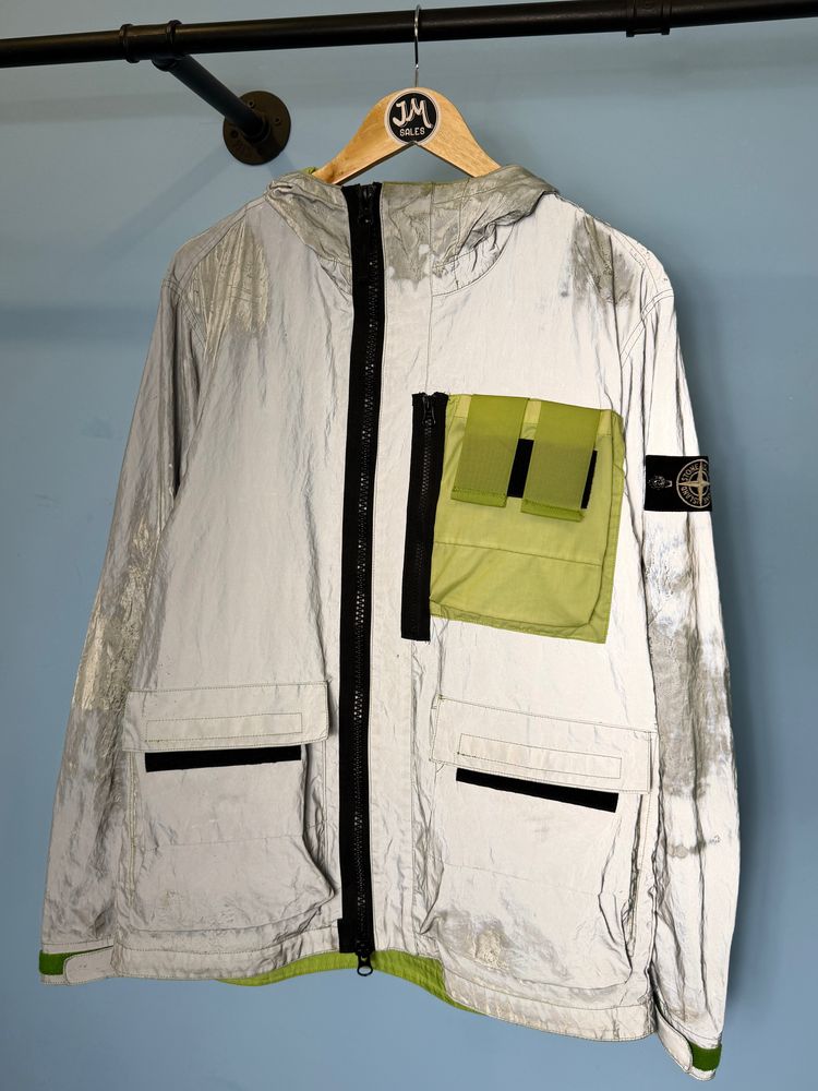 Immagine di Medium Stone Island Silver Green Plated Reflective Jacket Mussola Gommata Jacket 5