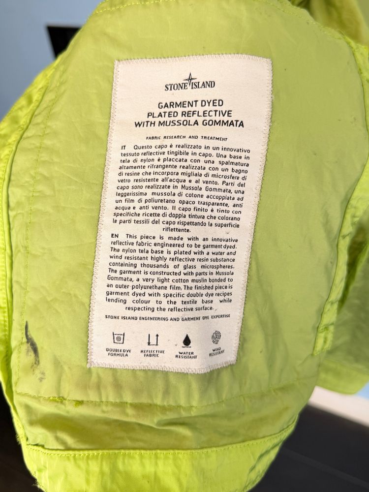 Immagine di Medium Stone Island Silver Green Plated Reflective Jacket Mussola Gommata Jacket 7