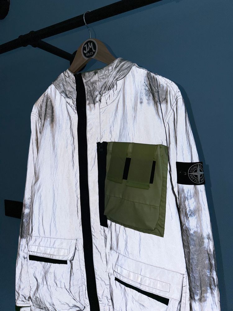 Immagine di Medium Stone Island Silver Green Plated Reflective Jacket Mussola Gommata Jacket 3