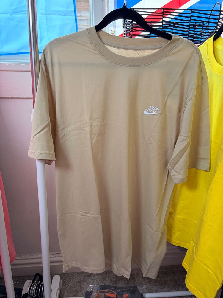 Nike Beige T-Shirt