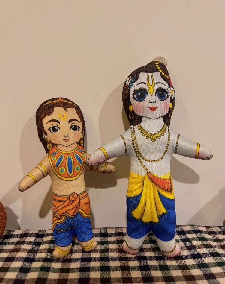 Other Two Printed Dolls product image