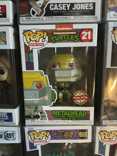 Teenage Mutant Ninja Turtles Metalhead Vinyl Figure