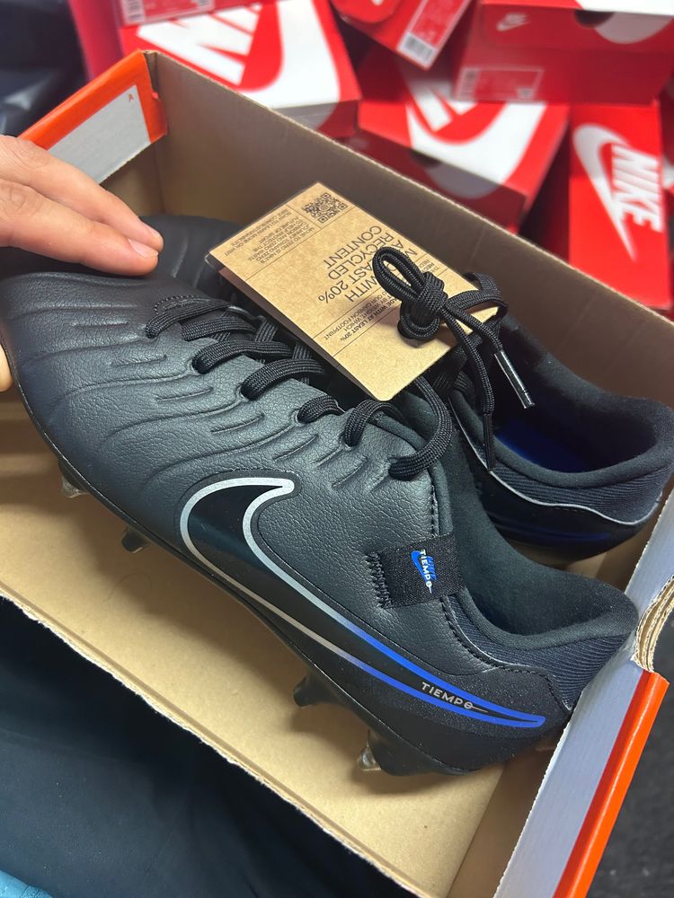Nike Tiempo football boots UK 6 zaz