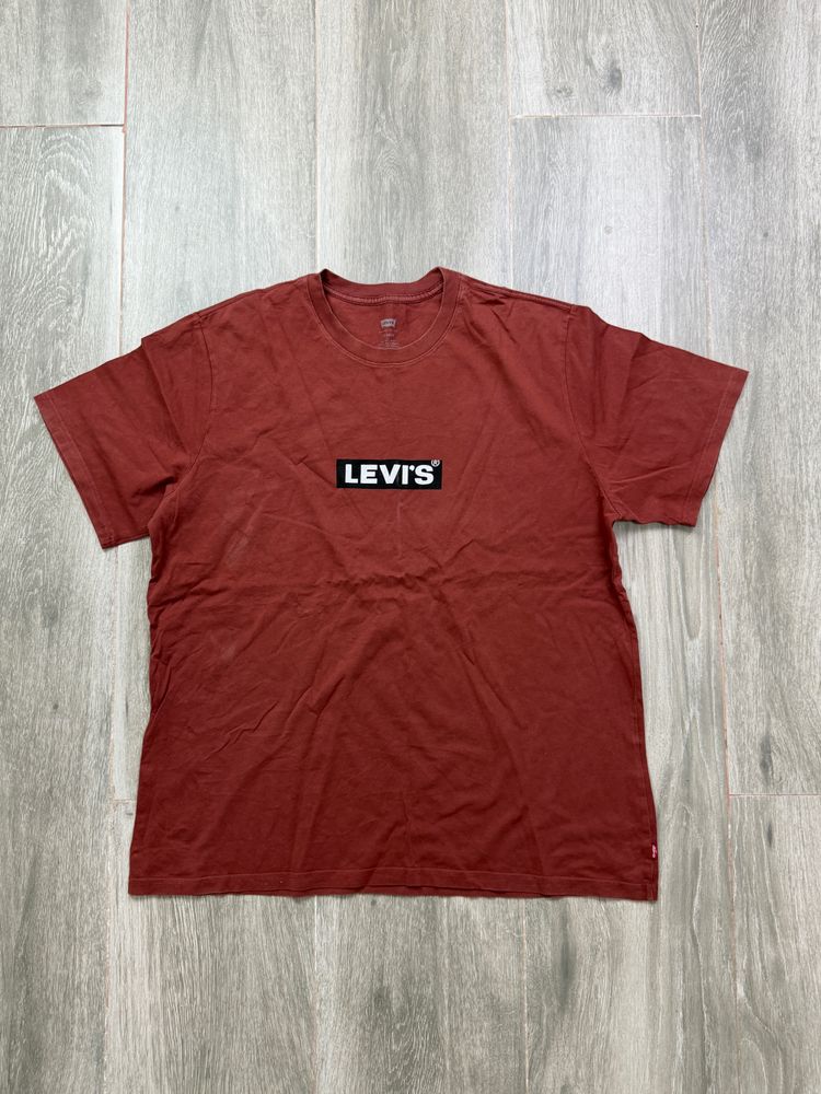 Levi'S Red T-Shirt
