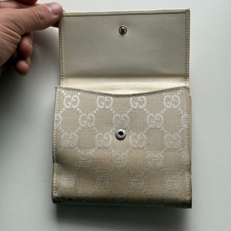 Gucci Beige Monogram Wallet 7