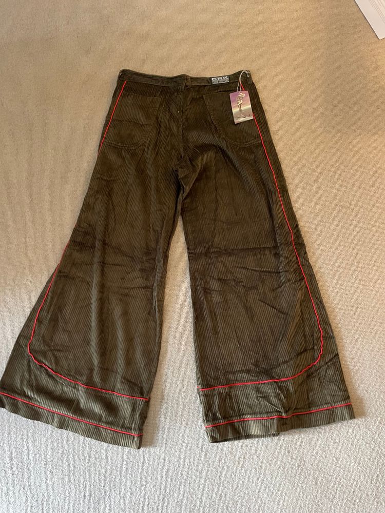 Olive Green CRK 90s Corduroy Trousers - size L imagen 2