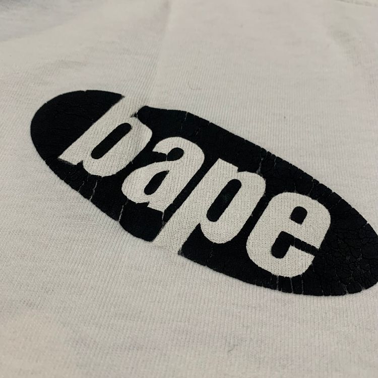 Bape Small Tee Graphic White A Bating Ape T-Shirt Vintage 90s imagen 8