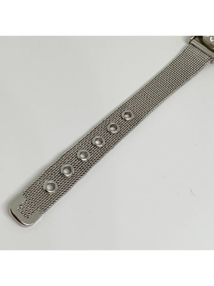 Silver Wristwatch With Crystal Bezel And Mesh Strap obraz 2
