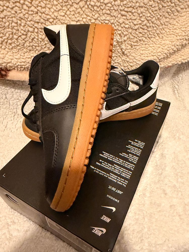Wmns Nike Field General Sneakers uk2.5