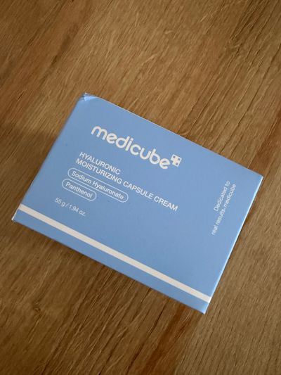 Medicube Hyaluronic Moisturizing Capsule Cream
