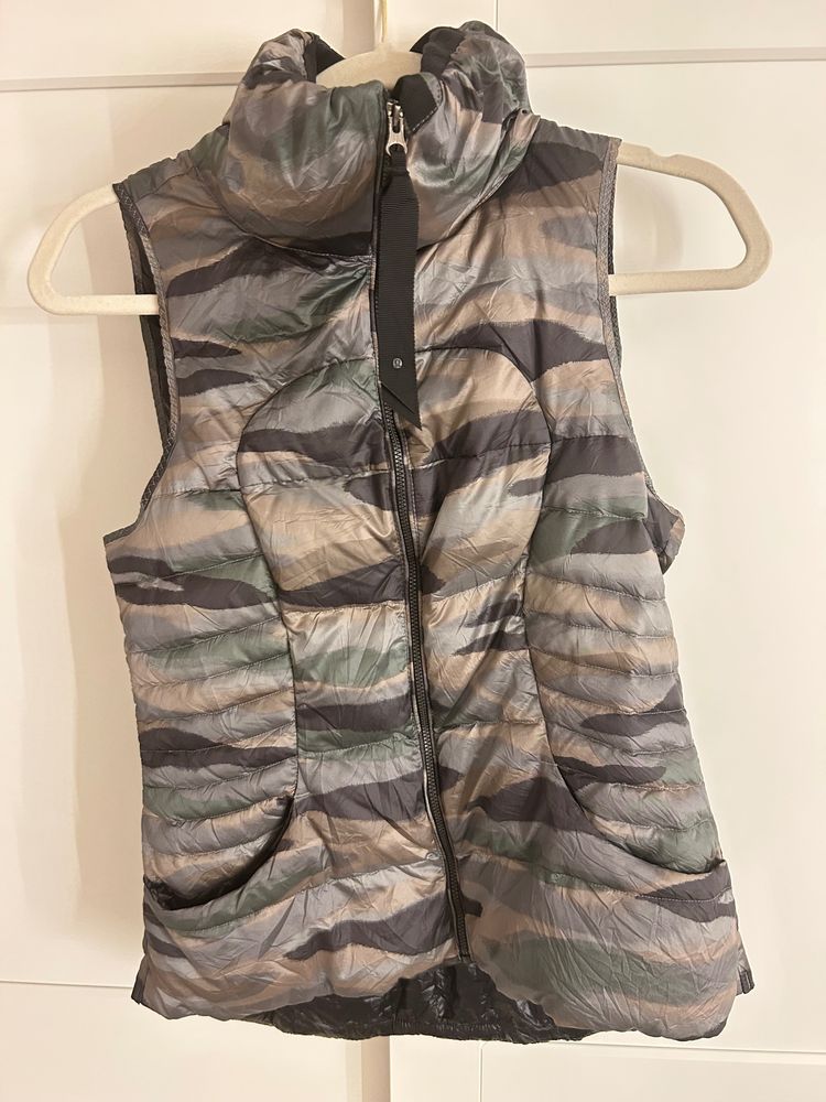 Lululemon Athletica Sleeveless Puffer Vest