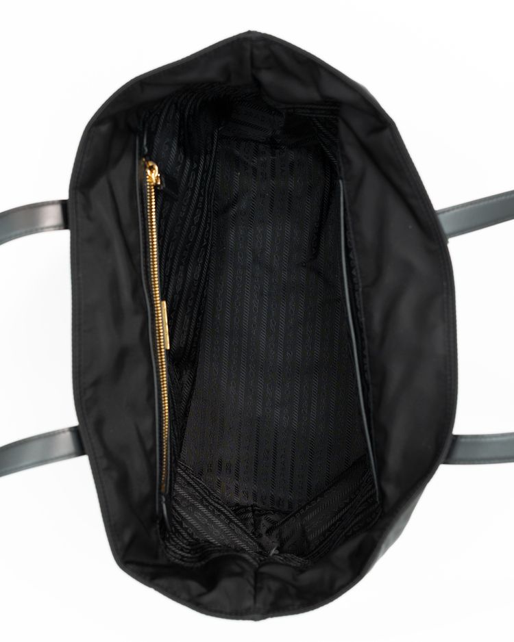 Prada Borsa Tote Re-Edition 1978 Large Re-Nylon Nera — Pre-owned Autentica imagen 2
