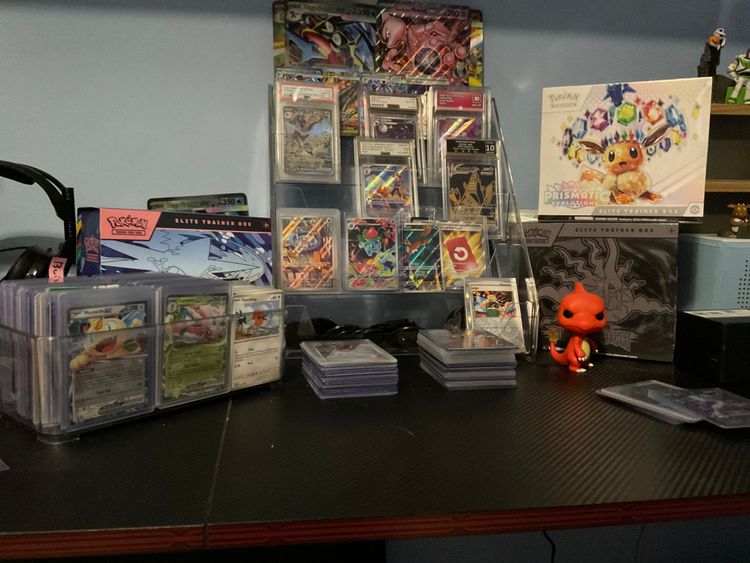 Pokémon Trading Cards And Collectibles image 1