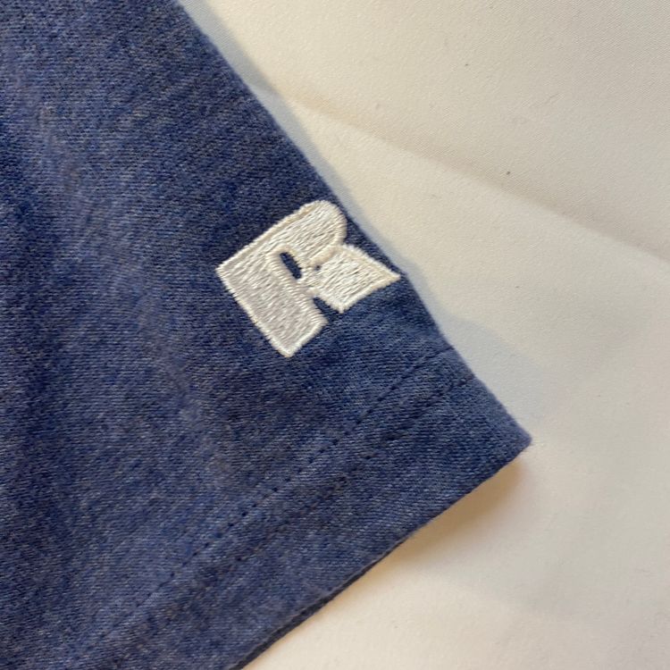 Immagine di Vintage Russell Athletic Blank Tee | Heather Navy Sleeve Logo Boxy T-Shirt 5