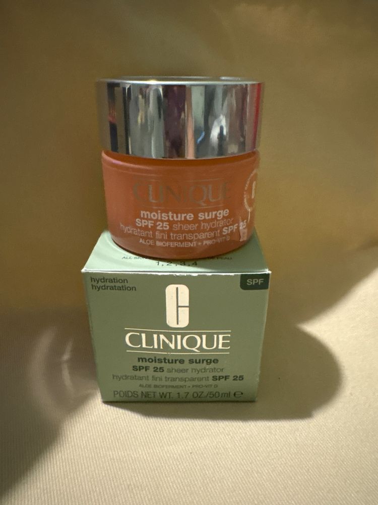 Clinique Moisture Surge Spf 25 Sheer Hydrator