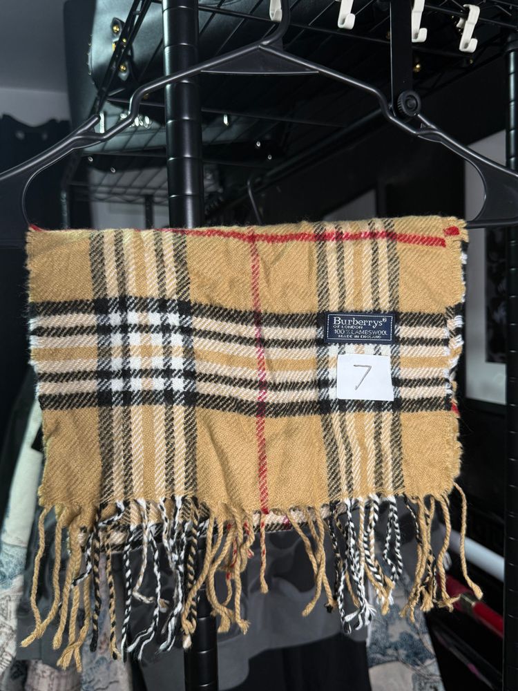 Burberry #7 £200RRP vinatge Beige Burberry Scarf lambswool  product image