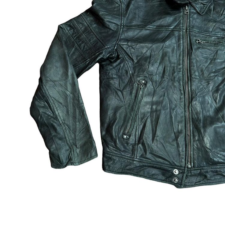 LEATHER JACKET 3