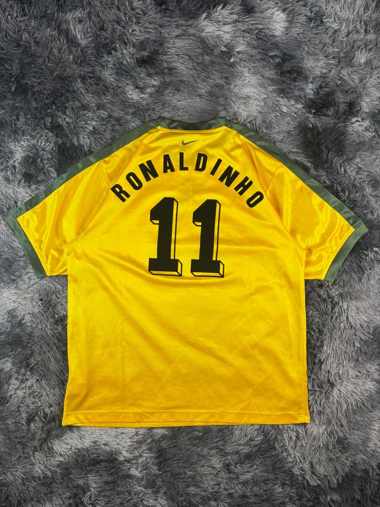 Nike Ronaldinho Jersey 2002 pre match 