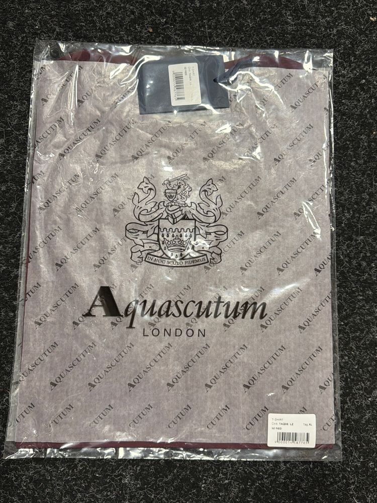 (40) taq08  Burgundy Aquascutum London Shirt
