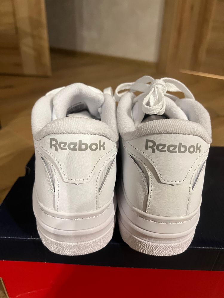 Reebok White Sneakers 38 size  image 3