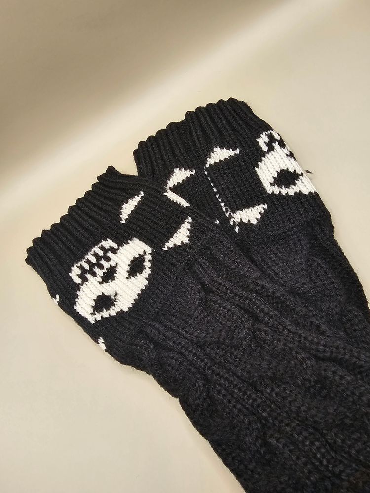 Other Black Knitted Leg Warmers With White Skull Pattern product image