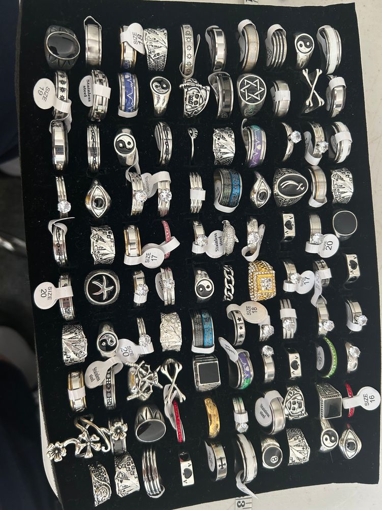 Other 100 Assorted Silver Rings product image