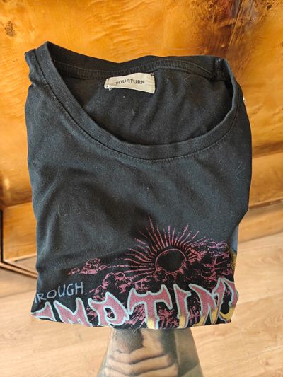 Your turn emptiness m Black Graphic T-Shirt 53x70cm