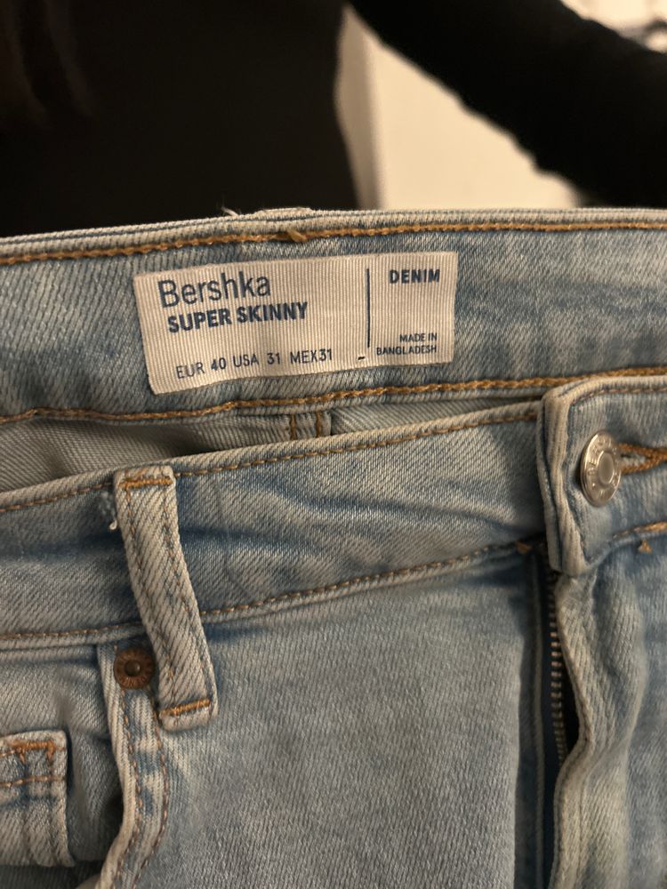 Light Blue bershka Jeans 4