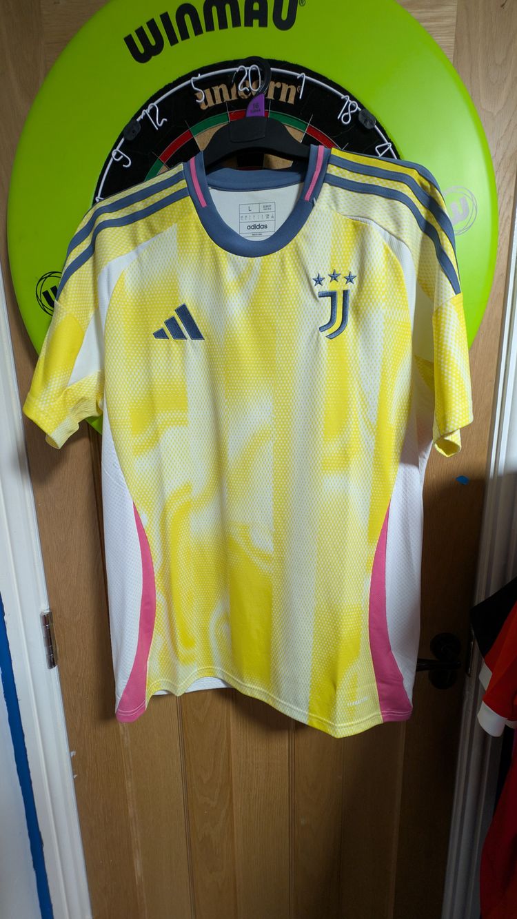 Juventus 24/25 Away Jersey image 1