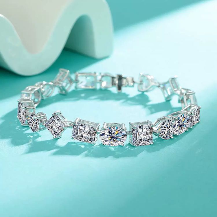 Other Silver Bracelet With Clear Gemstones product image