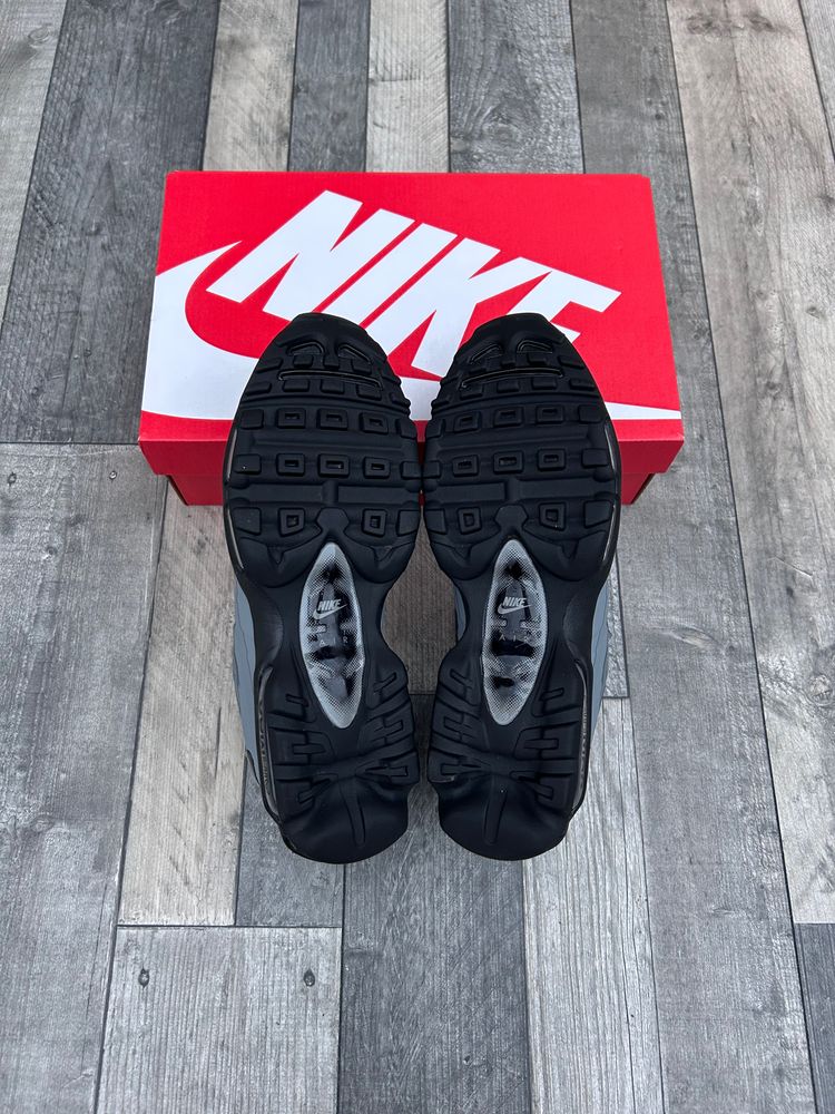 Nike Air Max 95 Ultra Trainers - ‘Smoke Grey Reflective’ - Size UK 9 (Pre-Loved) image 8