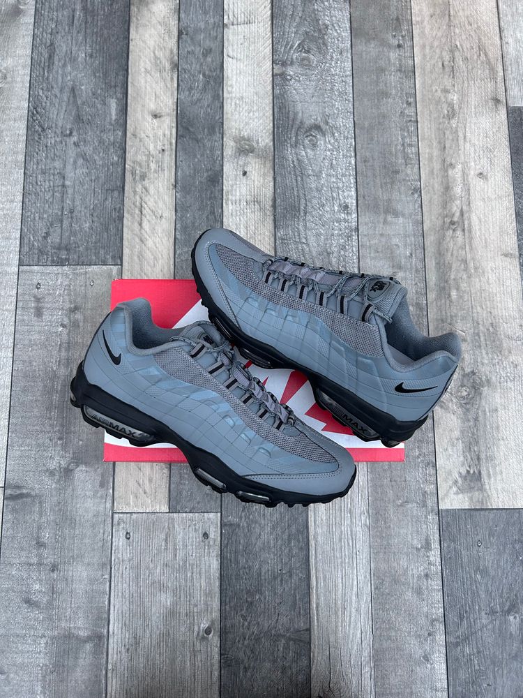 Nike Air Max 95 Ultra Trainers - ‘Smoke Grey Reflective’ - Size UK 9 (Pre-Loved) image 4