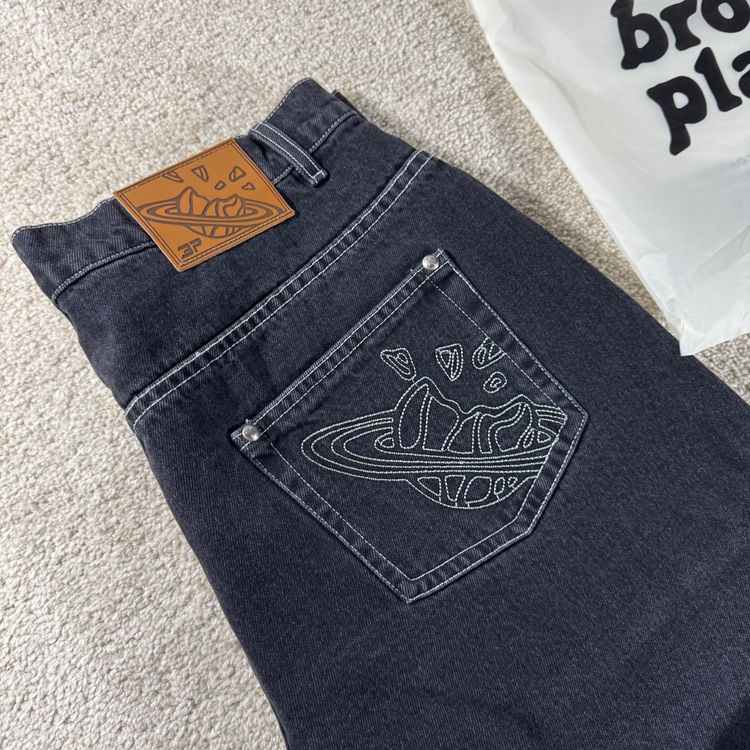 BROKEN PLANET JEANS  2
